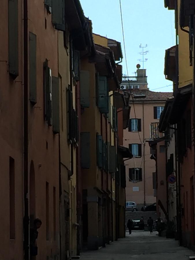Grande, Moderno Appartamento In Edificio Storico Bolonia Exterior foto