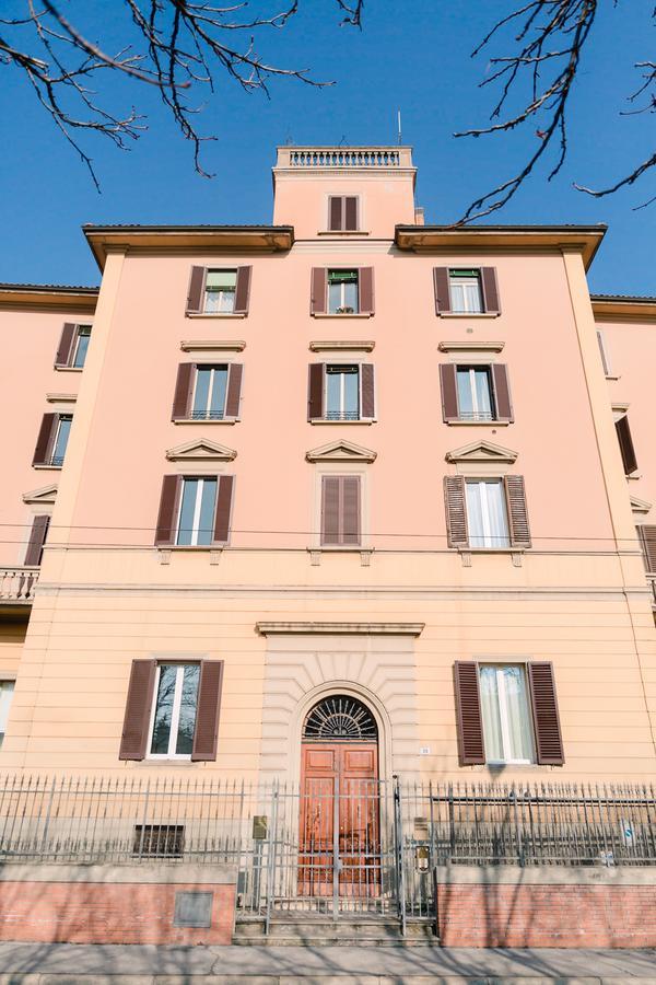 Grande, Moderno Appartamento In Edificio Storico Bolonia Exterior foto